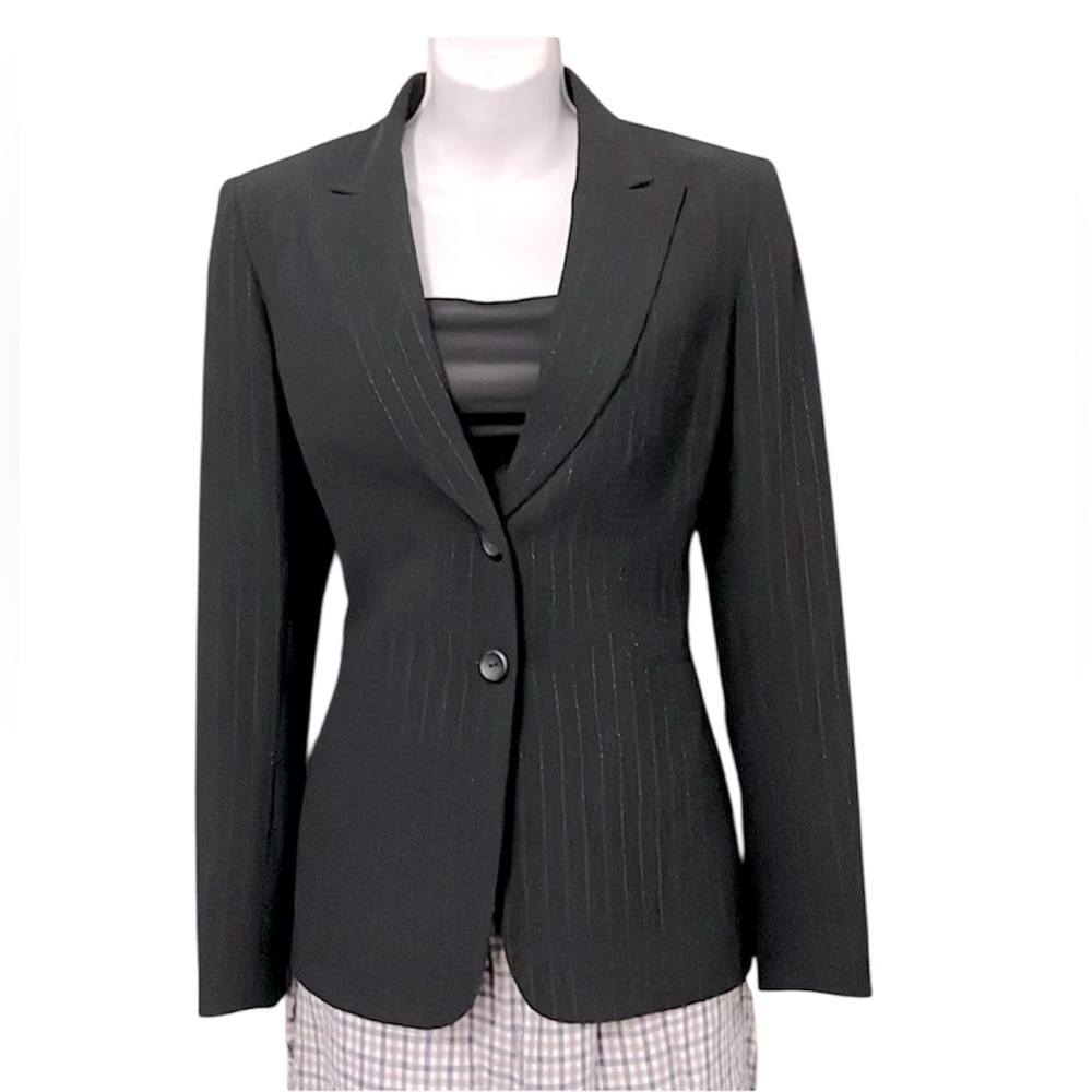 Tahari Pinstripe Two Button Black & White Hourglass Fitted Tailored Blazer Sz 4